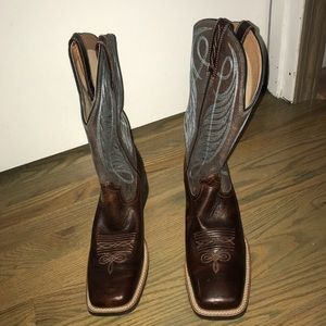 Ariat cowboy boot 9.5